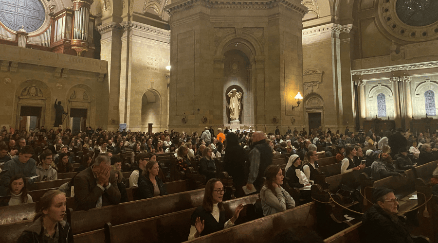 eucharistic adoration cor jesu cathedral of saint paul