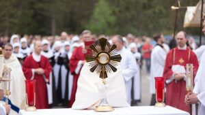 eucharistic monstrance