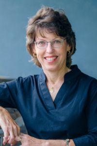 Portrait image of Dr Mary Healy